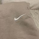 Nike Women’s Sweatpants Photo 3