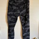 Yogalicious Camo Leggings Photo 1