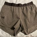 Under Armour Shorts Photo 0