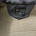 FIGS On-shift Sherpa Jacket Photo 5