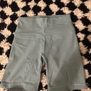 Lululemon Wunder Train High-Rise Short 8” Photo 3