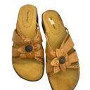 Baretraps  Womens Outlast Sandals Sz 8 Mustard Leather Flower Strappy Slides Boho Photo 0