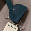 Lululemon Dual Pouch Photo 2