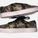 Isaac Mizrahi  Sneaker Size 8.5 Gold Silver Metallic Beckie Floral Fabric NEW Photo 2