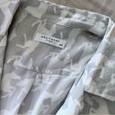 Equipment  Keira Long Sleeve Silk Button DownHorse Print Light Gray S Photo 3