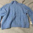 sweater NWT Size M Photo 0