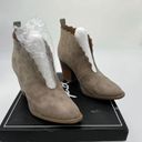 Qupid  heel boots size 6 in original box Photo 0