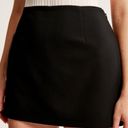 Abercrombie & Fitch  Menswear Mini Skirt Black Size Medium Pockets Pleats Photo 2