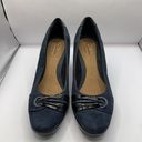 Clarks  Artisan Navy Suede Black Patent Leather Pumps Size 7M E11 Photo 0