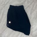 Lululemon Hotty Hot Short 2.5” Photo 0