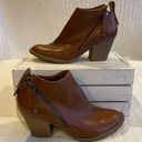 DV by Dolce Vit Dolce Vita Faux Leather Side Zip Ankle Booties Brown / Size 6.5 Photo 0