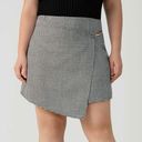 Cider Black Houndstooth Mid Waist Mini Skort Photo 0