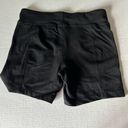 Danskin  Now Yoga shorts, black size Medium Photo 1