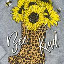 Simply Southern Bee Kind Grey Sweatshirt Size Medium Photo 1