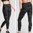 Athleta  ultimate camo 7/8 tights leggings Size Small stash pocket ankle crop Photo 1