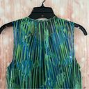 T Tahari  Green Tropical Print Sleeveless Blouse Photo 8