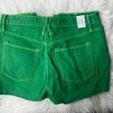 Good American 90s Short In Summer Green Photo 5