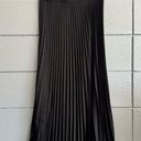 H&M NWT Women’s  High Waisted Pleated Midi Skirt in Black size M Photo 1