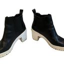 DKNY  Chunky Lug Sole Chelsea Platform Ankle Boot Photo 3