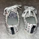 GUESS NWT  white sneakers with patchwork logo Limited Edition Dead Stock Photo 3