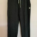 Vuori Performance Jogger 
Women's DreamKnit™ Joggers Photo 1