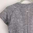 Lululemon NWOT  Swiftly Tech Short Sleeve Crew Heathered Slate 8 Photo 3