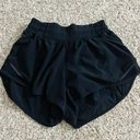 Lululemon Hotty Hot Short 2.5” Photo 0