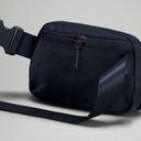 Lululemon Everywhere Belt Bag 1L True Navy Photo 2