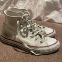 Converse White Size 7 Photo 1