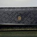 Tommy Hilfiger  Black Wallet Zip Around Wallet / Flap Wallet New Photo 0