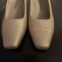 St. John Women's Light Beige Leather Pumps - Size [size]6B Photo 7