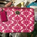 Coach  wristlet Photo 0