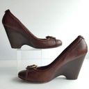 Frye ‎ Brown Leather HANNAH PUMP Wedge Buckle Photo 3