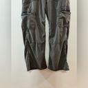 American Eagle Pre-Owned Size 10 Short  Baggy Wide Leg Green Cargo Pants Photo 2