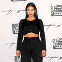 Boohoo Vanessa Knot Front Long Sleeve Crop Top Kim kardashian Photo 1