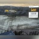 Lee NWT  Women's Jeans relaxed fit straight leg High Rise slimming Sz 16 Medium Photo 2