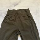 Zyia Ascend Joggers in Olive Photo 4