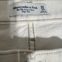 Abercrombie & Fitch  90s High waisted Relaxed Jean Photo 1