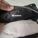 Lululemon  everywhere Belt Bag manifesto print 1 liter Photo 6