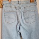 American Eagle , Strigid High Rise Light Medium Wash Mom Jeans, Size 10 Short Photo 7