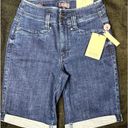 NYDJ  9" Ella Short with Rolled Cuffs - Bluewell - size 0 Photo 4