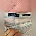 Hollister  Boyfriend Low Rise Shorts in Pink‎ Denim size 1/25 Photo 3