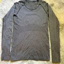 Lululemon 🩶🩶  athletica swiftly tech long sleeve top size 6 Photo 0