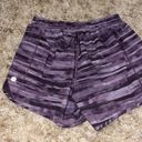 Lululemon Hotty Hots Low-Rise 4” Photo 0