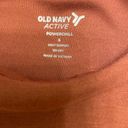 Old Navy Active Top Photo 2