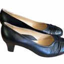 Taryn Rose  Black Leather Ruched Toe Pumps Size 37.5 B. Photo 3