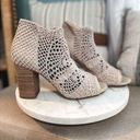 Jessica Simpson  boho heels Photo 0