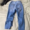 Aphrodite Distressed Jeans Photo 5