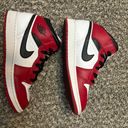 Jordan Air  1 Mid GS’ ‘Chicago’ Photo 2