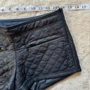 Athleta  Shorts Womens Black Toasty Buns Quilt Insulated Casual Travel Size 0 Photo 8